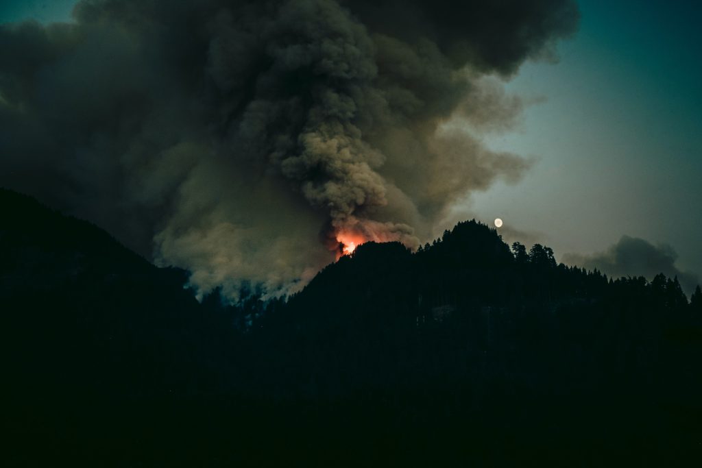 montagne en fumée